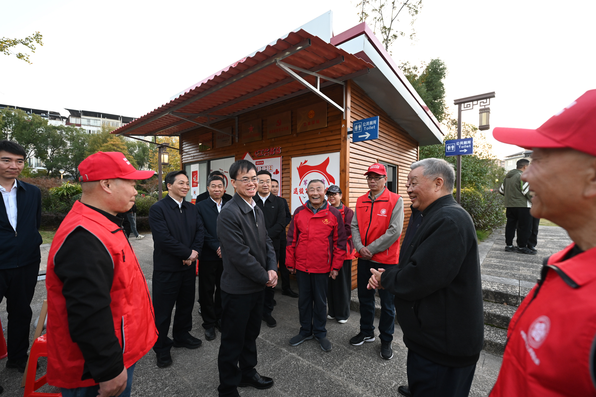 裴金佳带队赴福建调研退役军人工作和对口支援工作